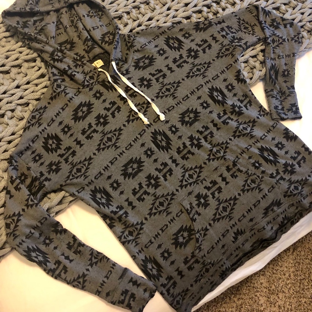 Hollister light weight pullover